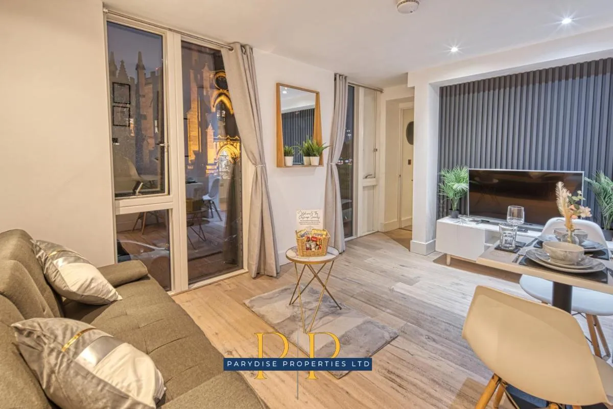 Image 4 of The Cityscape Suite – Business or Leisure stays, International travel, Relocators – Deansgate- Central