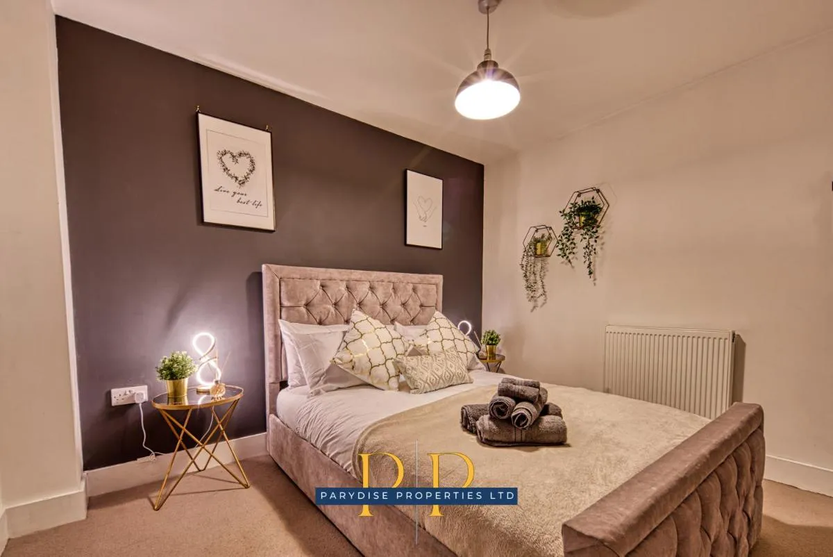Image 1 of The Cityscape Suite – Business or Leisure stays, International travel, Relocators – Deansgate- Central