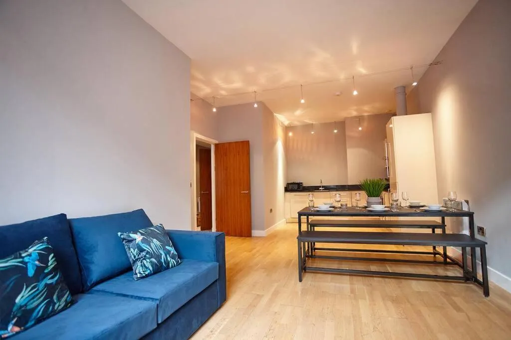Image 3 of The Diamond Suite