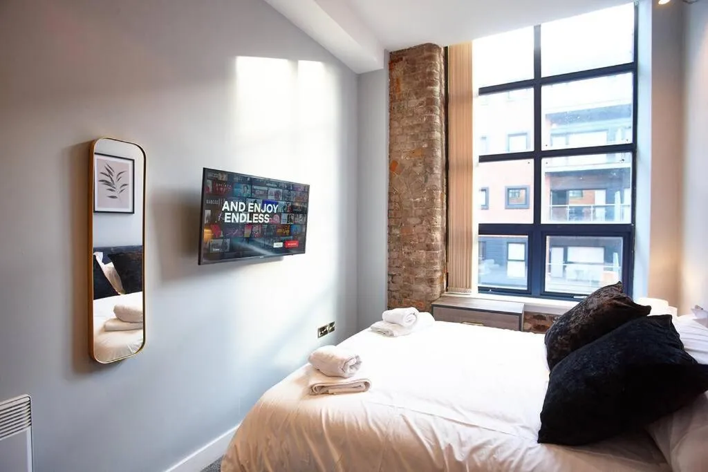 Image 5 of The Diamond Suite