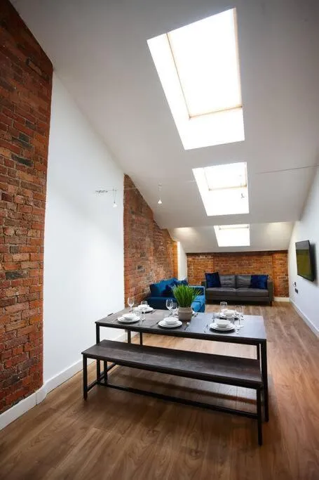 Image 4 of The Garnet Suite