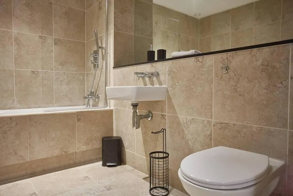 Image 2 of The Garnet Suite