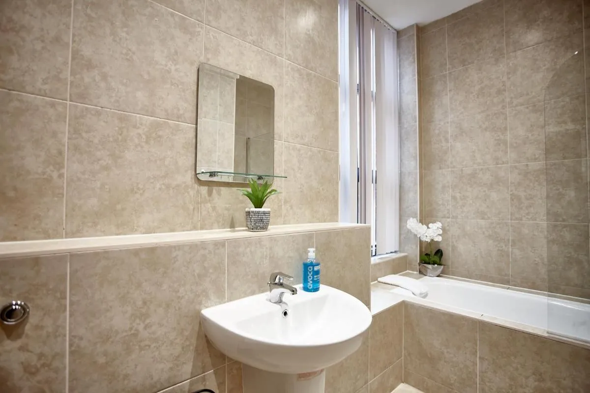 Image 2 of The Jade Suite