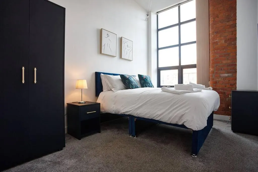 Image 5 of The Opal Suite
