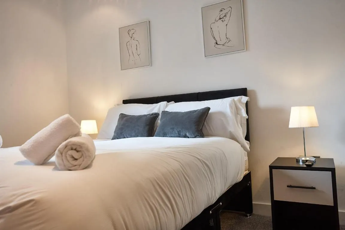Image of The Pearl Suite
