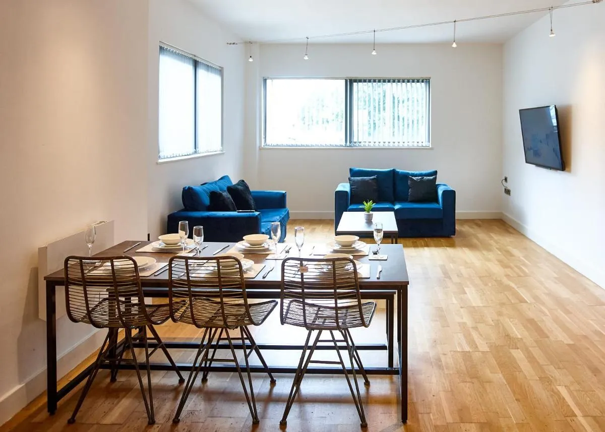 Image 3 of The Pearl Suite
