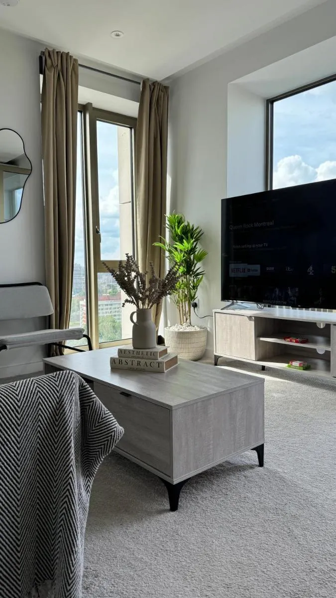 Image 6 of The Riverside Suite