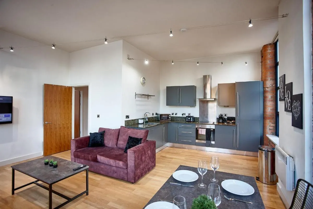 Image 3 of The Topaz Suite