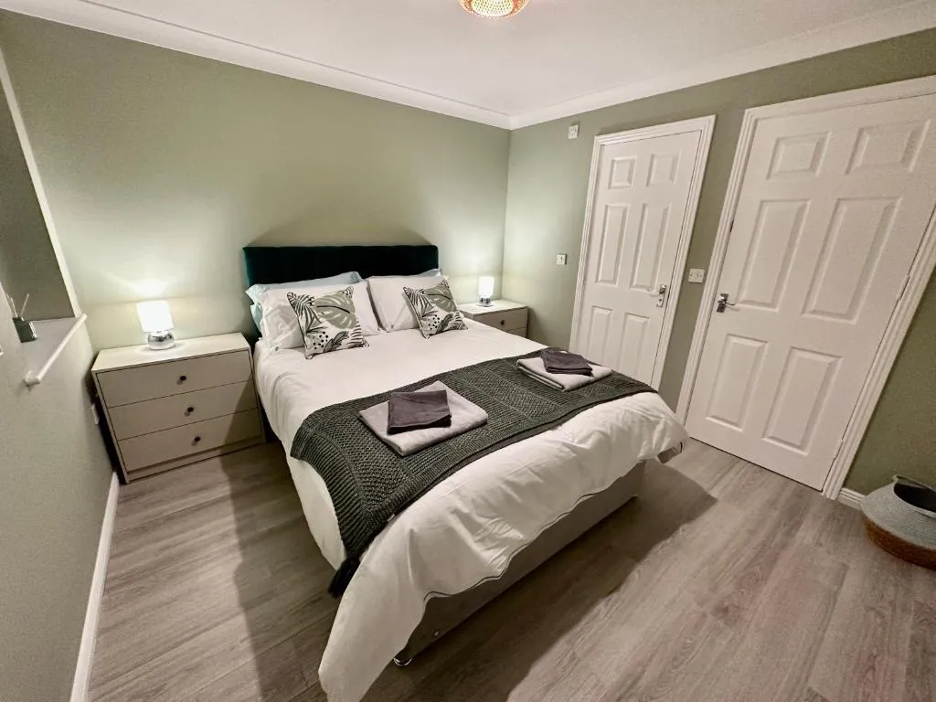 Image of Townhouse 4 Bed FREE Parking, close to Man Utd FC