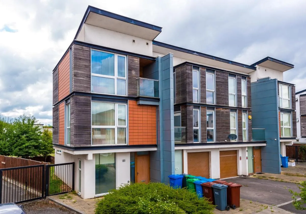 Image 5 of Townhouse 5mins to City Centre and Etihad – Free Secure Parking