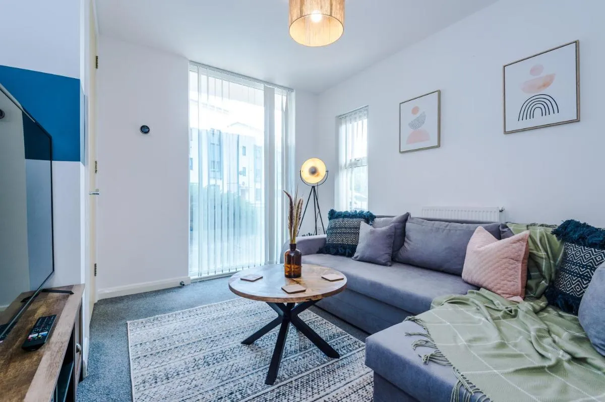 Image 4 of Townhouse 5mins to City Centre and Etihad – Free Secure Parking