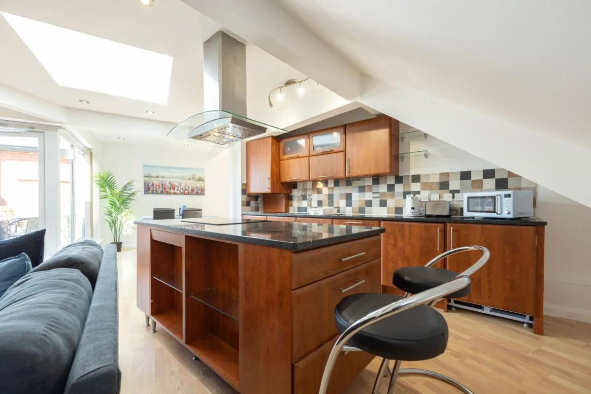 Image 2 of Withington Apartments- Wilmslow Road- Free Parking
