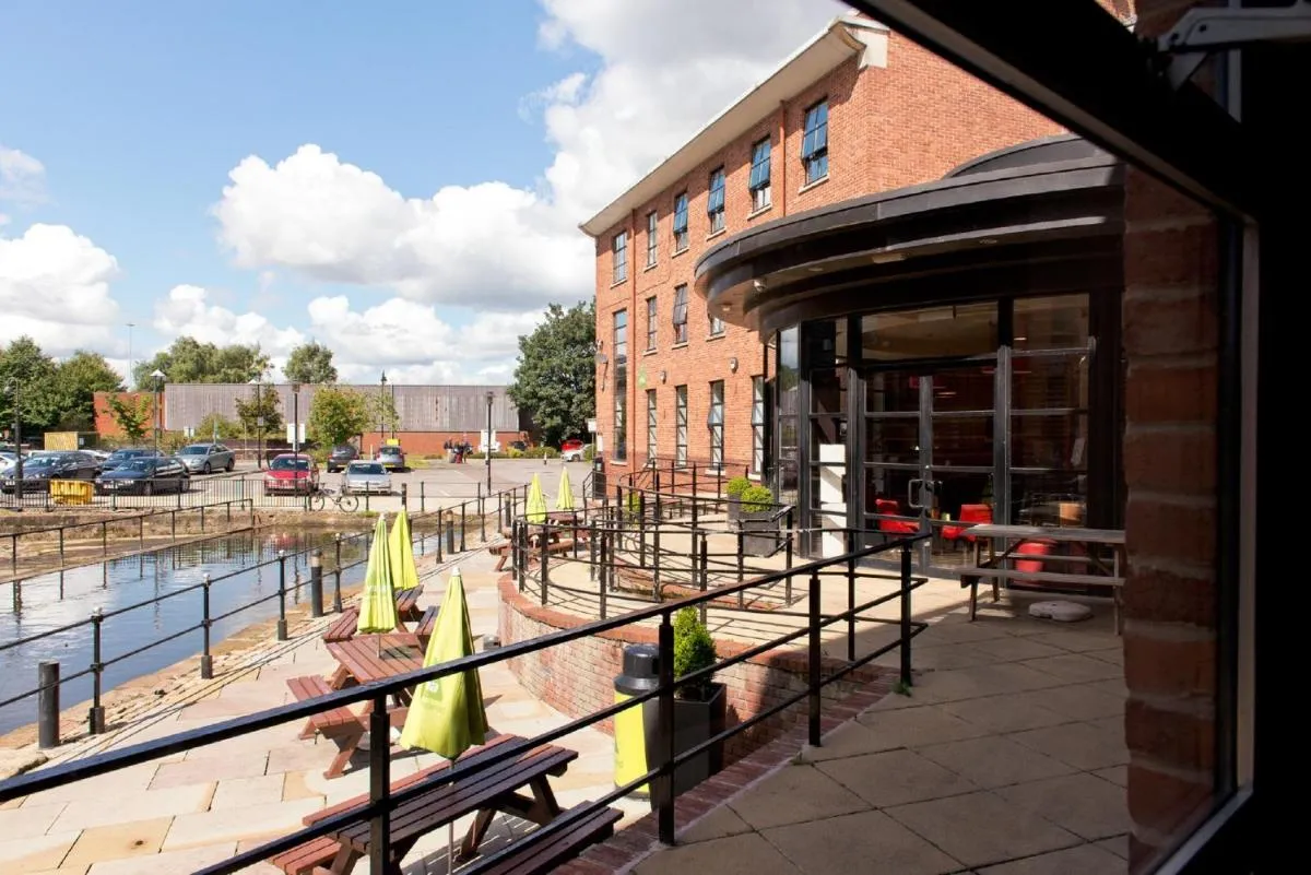 Image 5 of YHA Manchester