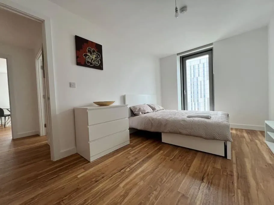 Image 3 of 19th floor 2 bedroom apartment with stunning views