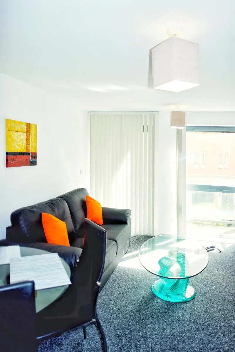 Image 3 of 2 Bed ensuite with Balcony and Free onsite Secure Parking
