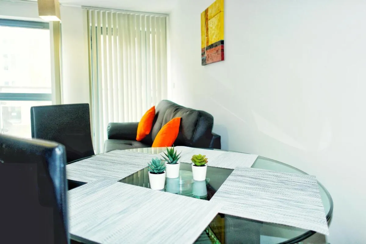 Image 2 of 2 Bed ensuite with Balcony and Free onsite Secure Parking
