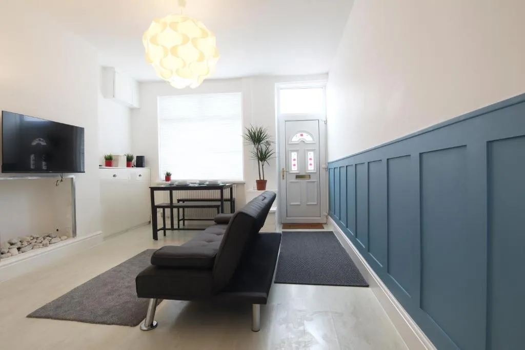 Image of 2-Bedroom, Free Parking, High Speed Wi-Fi, Swinton Manchester