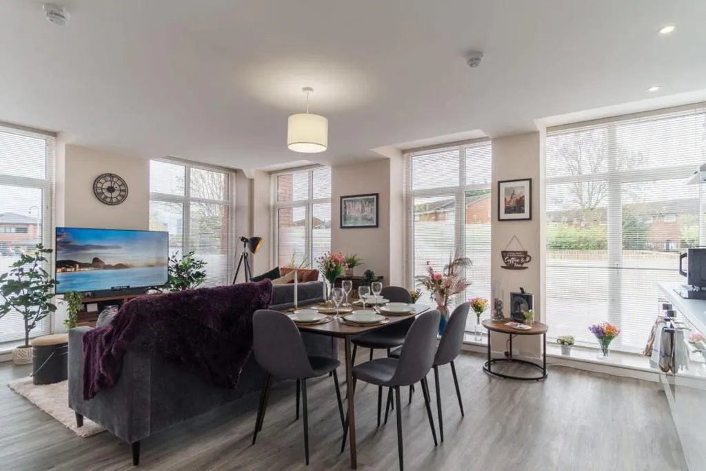 Image of 2 Bedroom Modern Apartment in Manchester