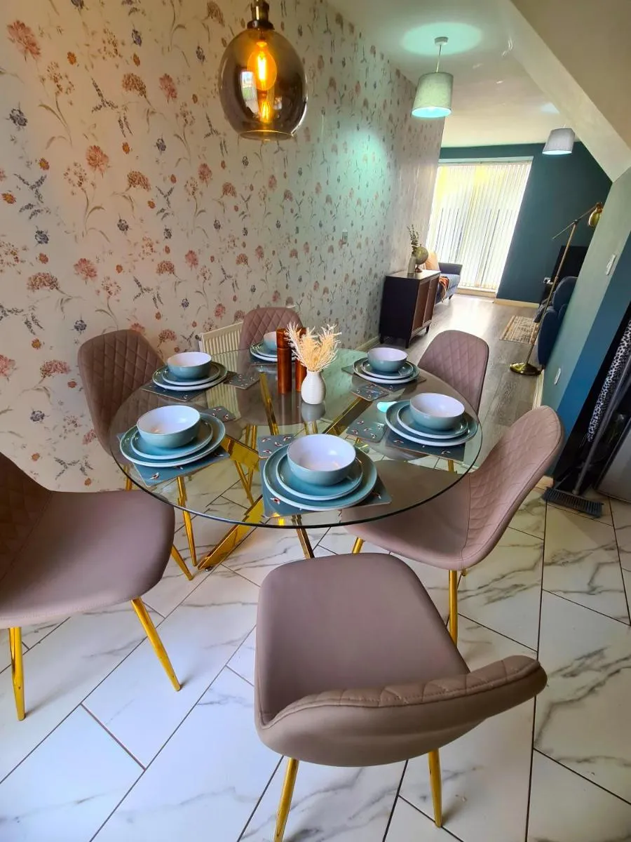 Image 6 of 3 Bed House Etihad Stadium, COOP LIVE Private Parking With Optional HOT TUB