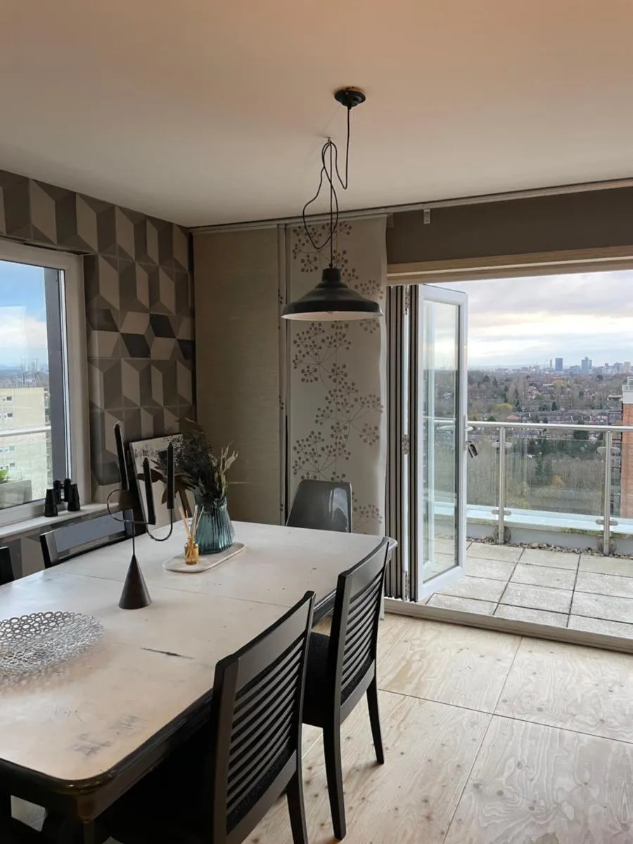 Image 4 of 3 Bedroom Penthouse Apartment