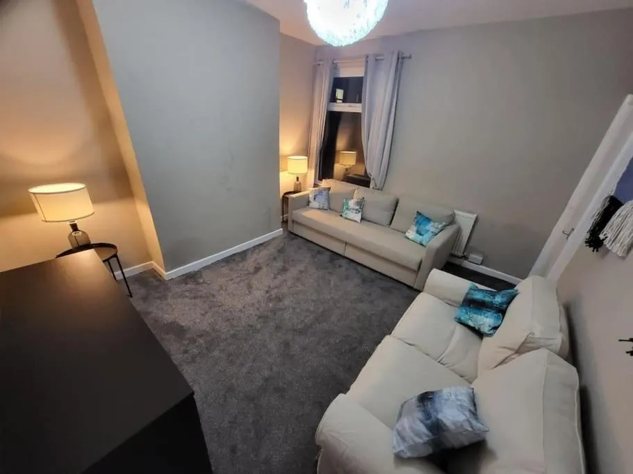 Image 6 of 4 Bedrooms, 8 min to Manchester City!