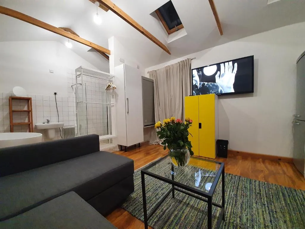 Image of AMAZING OPEN PLAN LIVING
