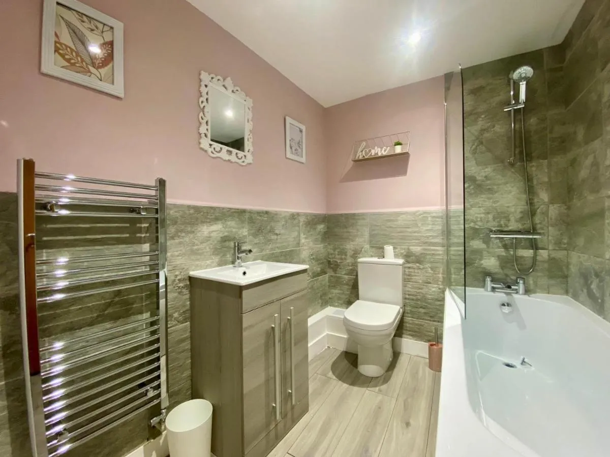 Image 5 of Apartment 2