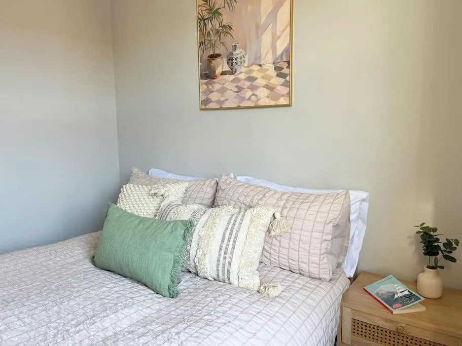 Image 1 of Artistic 3 bed home in Old Trafford next to MUFC
