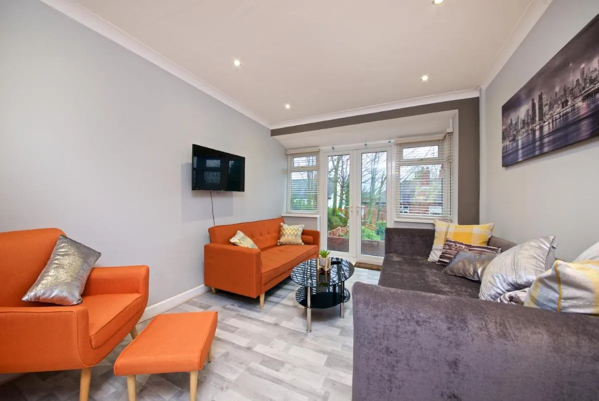 Image 1 of Beautiful Cozy Home With Free Parking