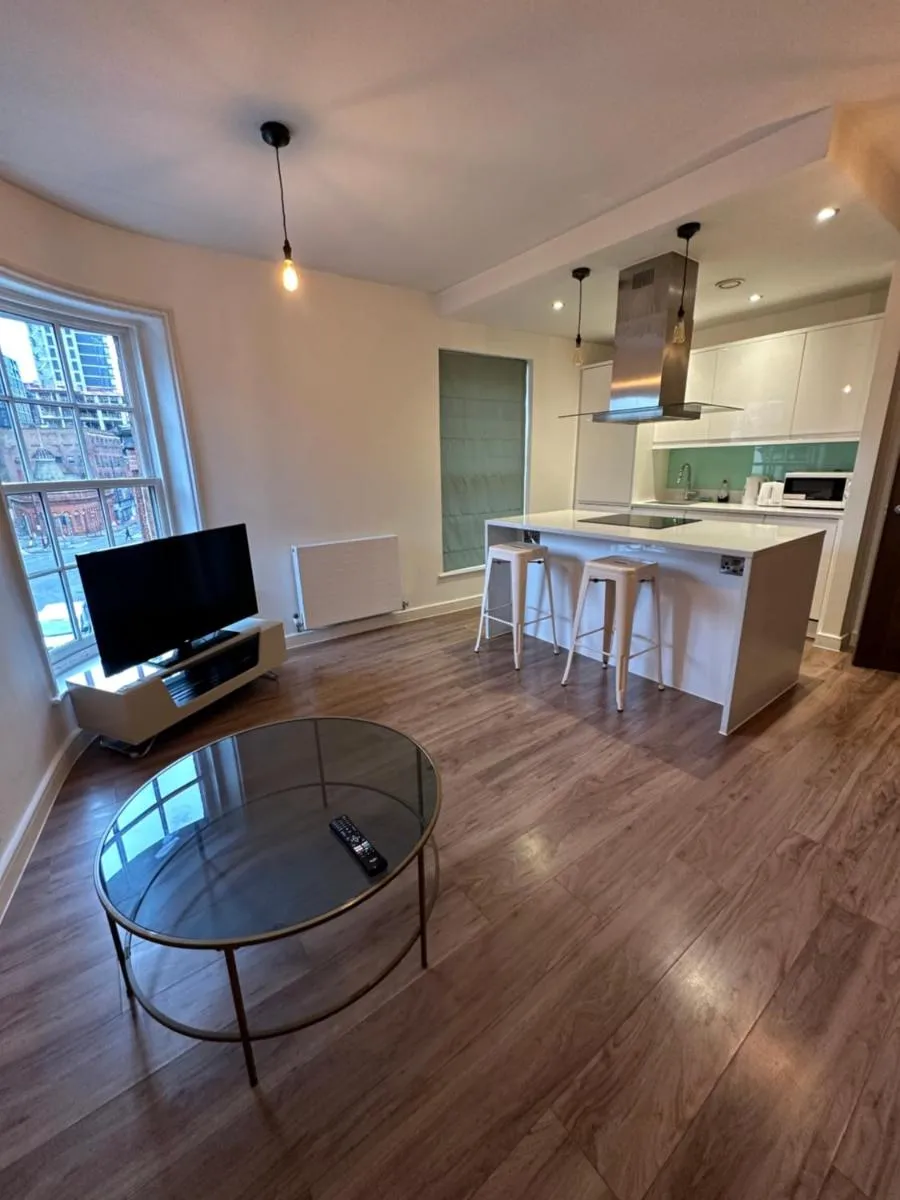 Image 2 of BigKings Stylish 1Bed Apartment in central Manchester