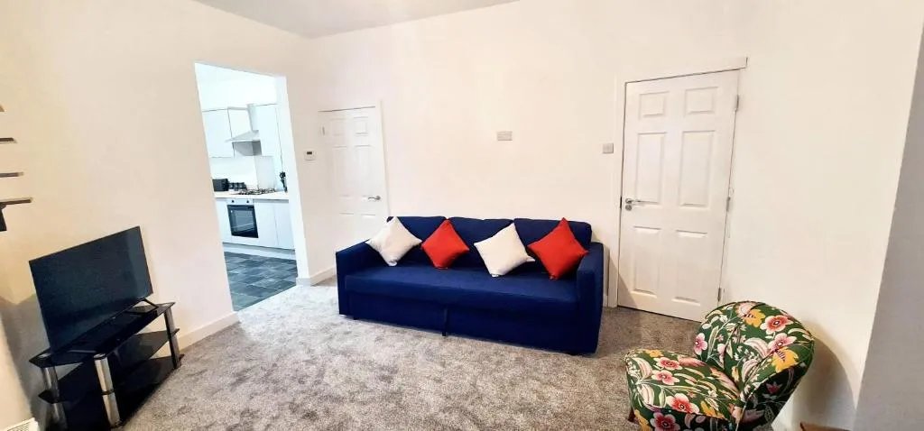 Image of Bright & Comfy 4-Bedroom House 10 mins to City by Rest&Recharge