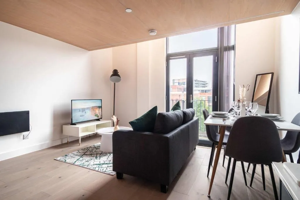 Image of Bright & Contemporary 2 Bed Flat in Manchester