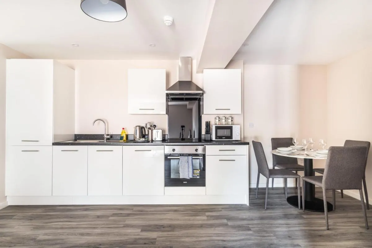 Image 1 of Bright & Stylish 2 Bed Apartment in Manchester
