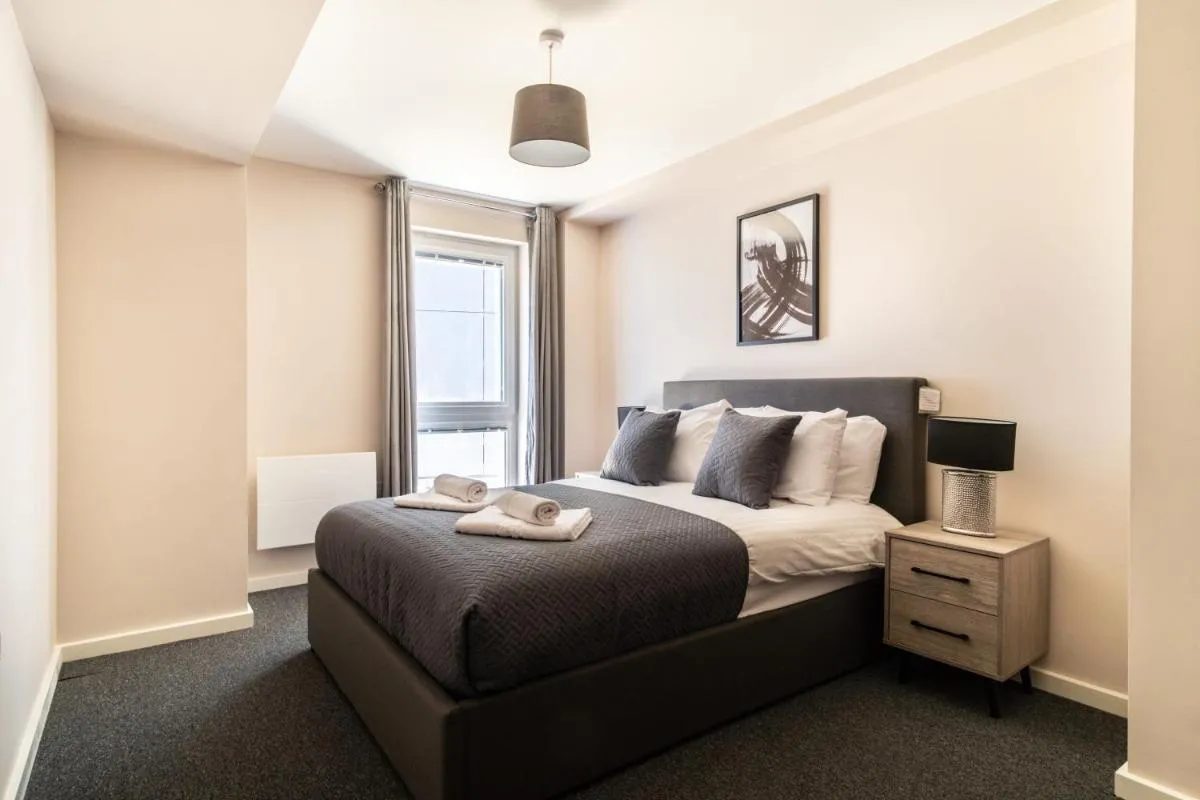 Image 3 of Bright & Stylish 2 Bed Apartment in Manchester