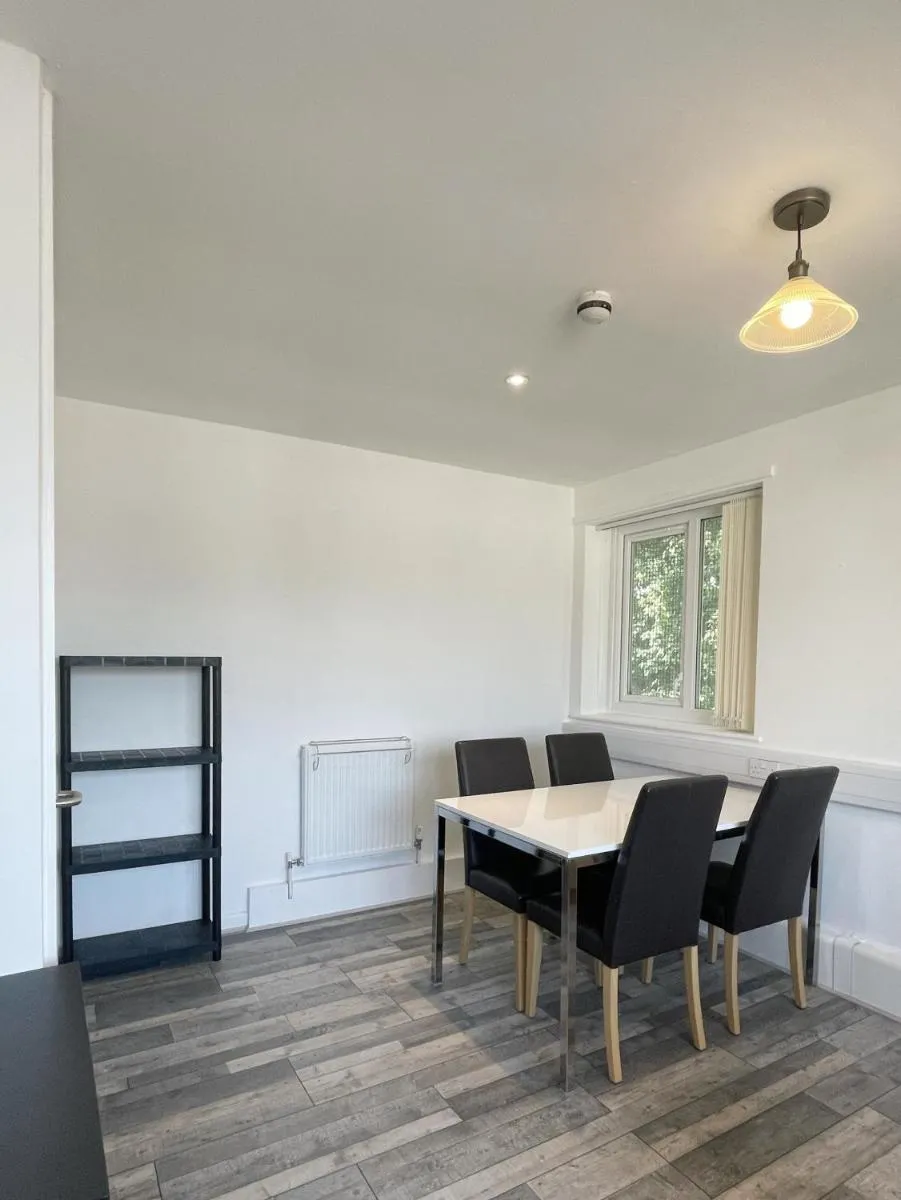 Image 5 of Bright, Warm & Cozy house in Harpurhey