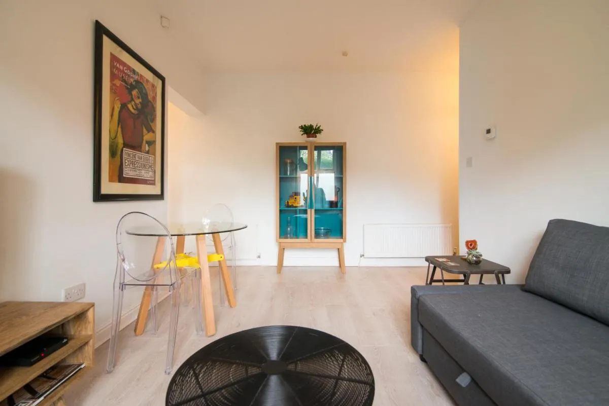 Image 4 of Burton House Boutique Flat