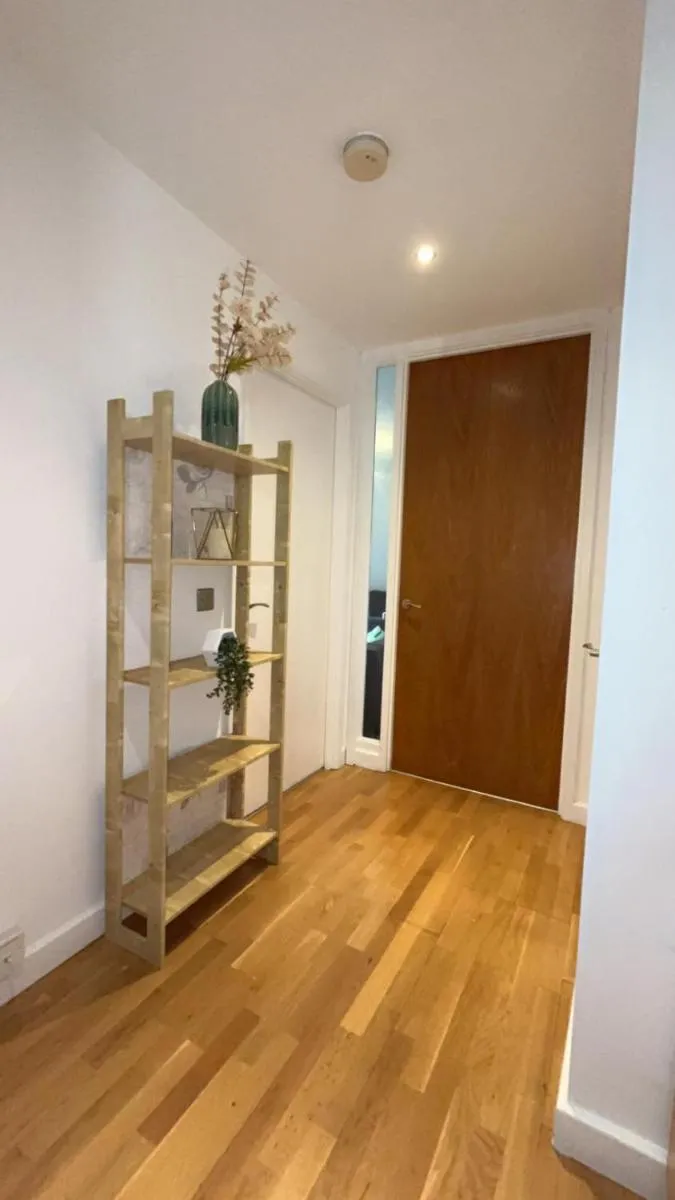 Image 4 of Central 2bed 2bath