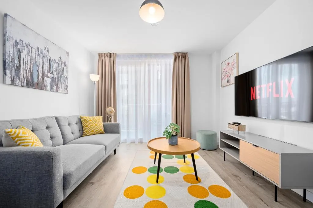 Image of Central Elegant Two-Bedroom Apartment