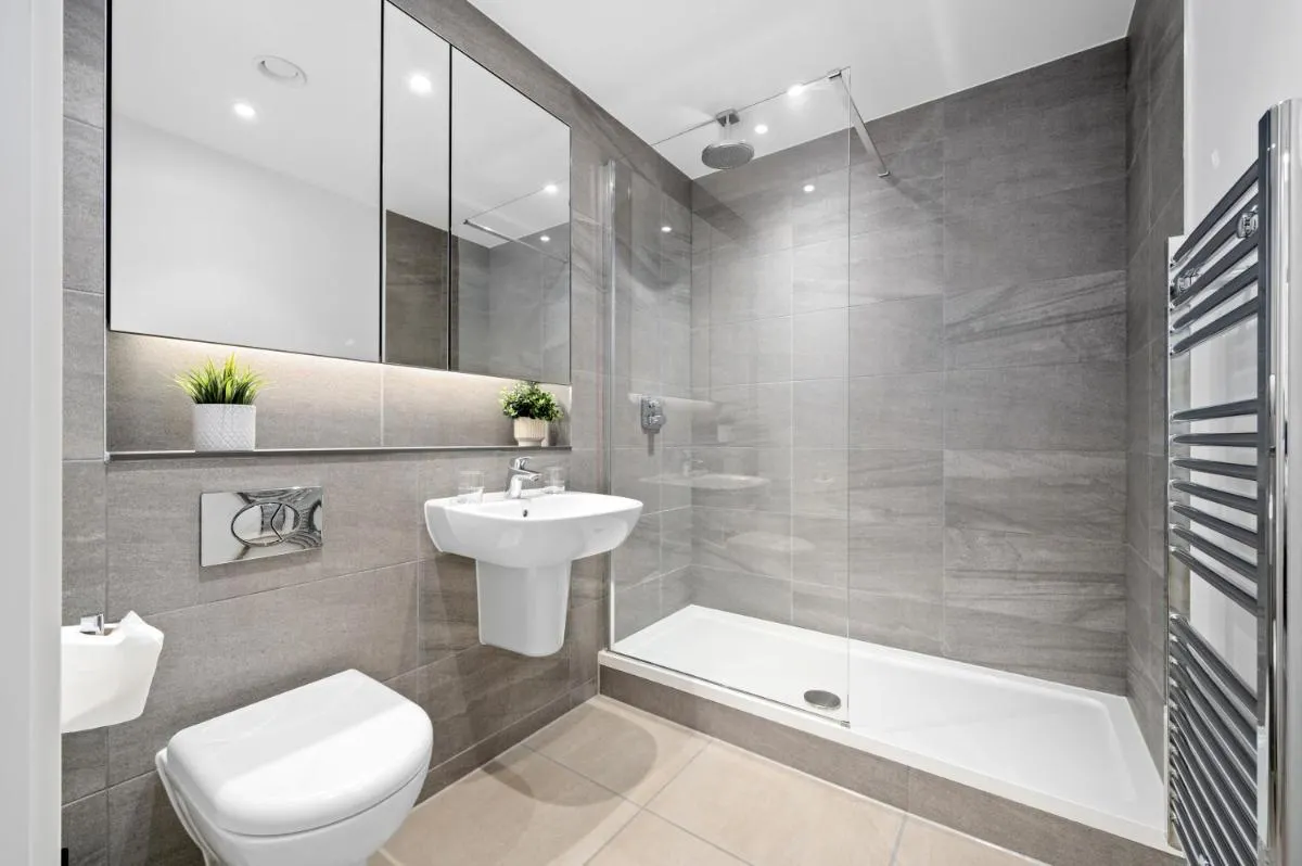 Image 2 of Central Elegant Two-Bedroom Apartment