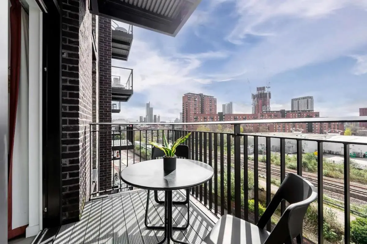 Image 4 of Central Elegant Two-Bedroom Apartment