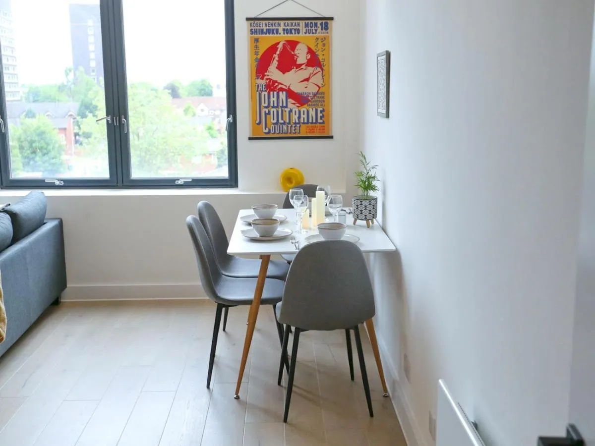 Image 1 of Central Trafford Duplex With Free Parking Pass the Keys