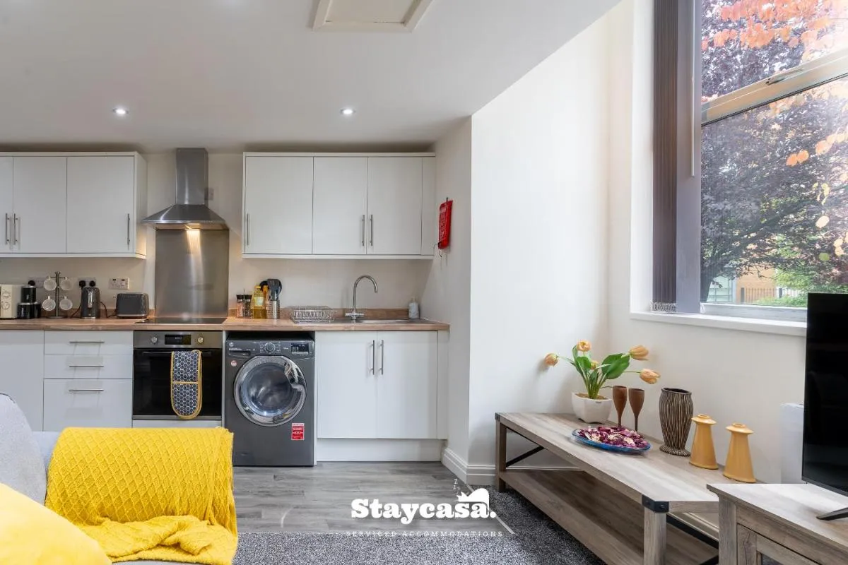 Image 5 of Charming 2-bed Apt W Parking