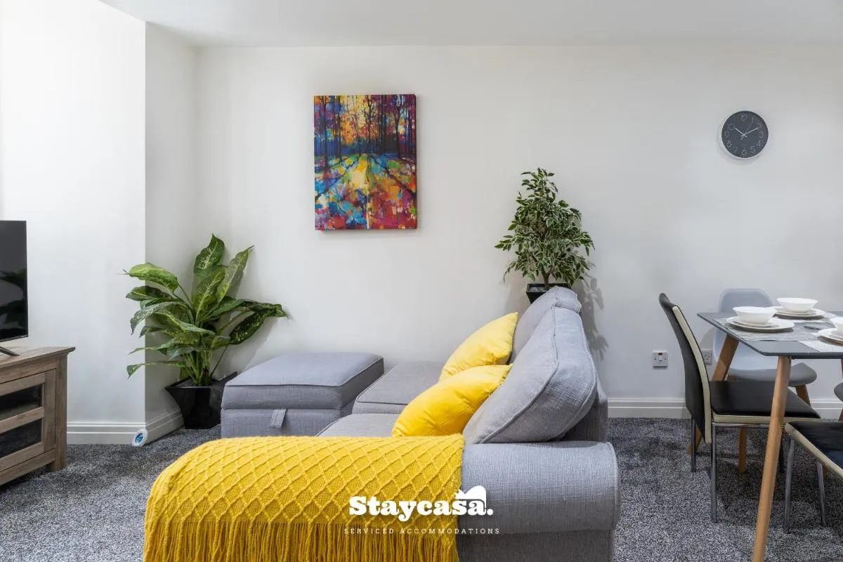 Image 6 of Charming 2-bed Apt W Parking