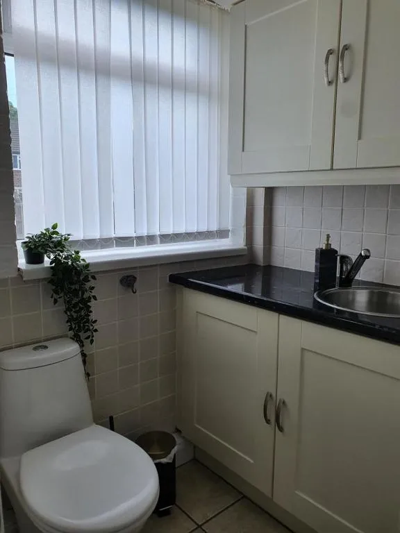 Image of Cheerful 3 bedroom house with spacious garden