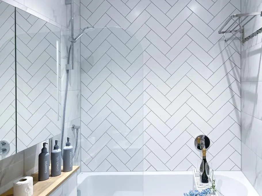 Image 1 of Chic City Suite