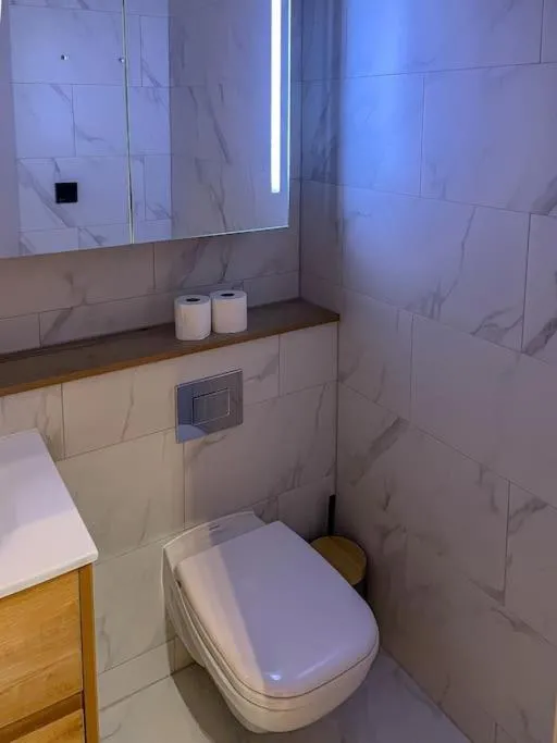 Image 3 of Chic City Suite