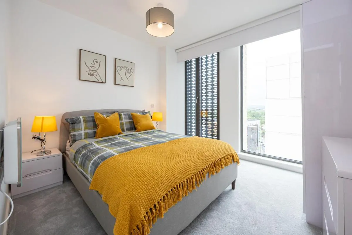 Image 5 of City Center Ultra-Luxe 2Bed Villa Amalfi
