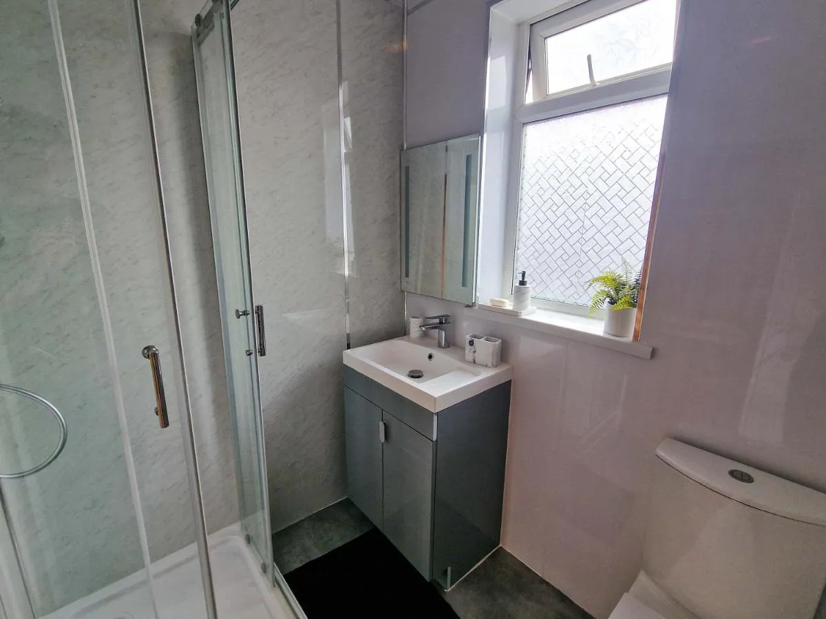 Image 3 of City SuperHost 3bed close to Coop live and Etihad