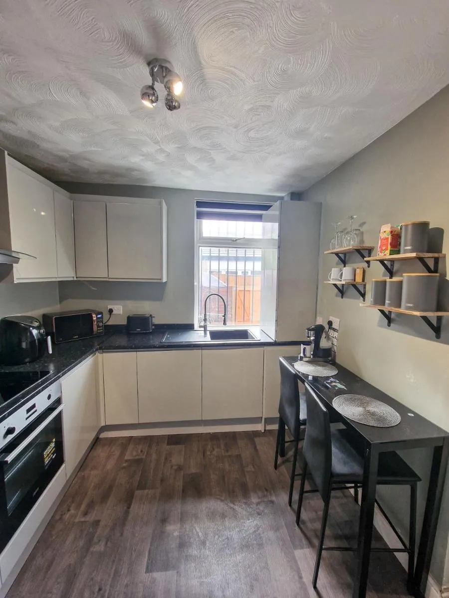 Image 5 of City SuperHost 3bed close to Coop live and Etihad