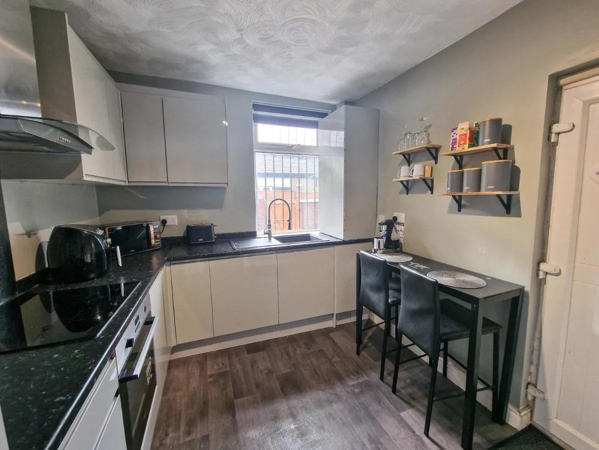 Image 6 of City SuperHost 3bed close to Coop live and Etihad